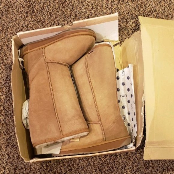 NIB Emu Australia Stinger Hi boots in Chestnut size 5. - Picture 2 of 4